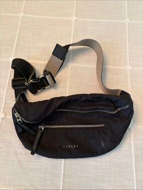 Varley Black Men's /unisex Belt Bag with Contrasting Strap